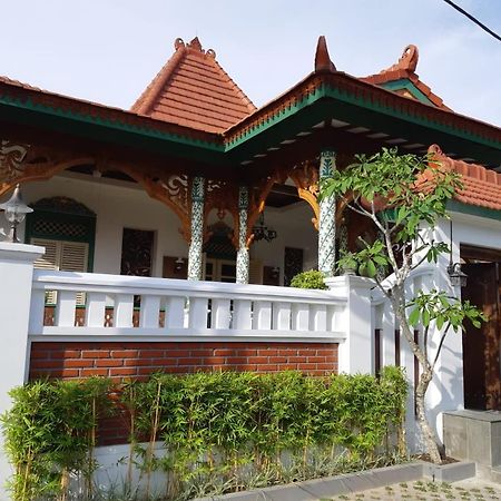 Rumah Jawa Guest House Yogyakarta Exterior foto